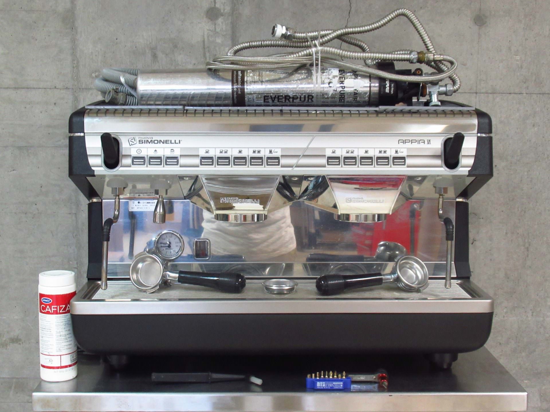 ヌォーヴァシモネリのエスプレッソマシン「APPIA2 V GR2 L」を買取致し  