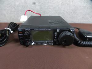 icom アイコム IC-703  HFオールバンド +50MHz  10W  アマチュア無線機 HM-103 マイクロフォン