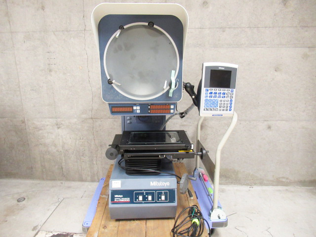測定投影機1