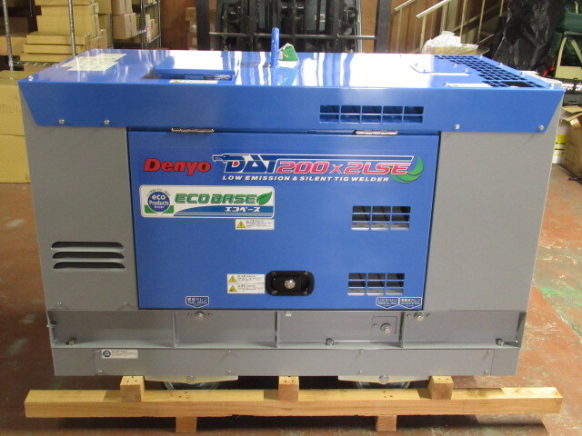 Denyo デンヨー DAT-200X2LSE 防音型エンジンTIG溶接機