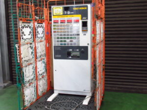 高額紙幣対応 新紙幣 新硬貨 対応済み 芝浦自動販売機 SHIBAURA KB-272EX 券売機